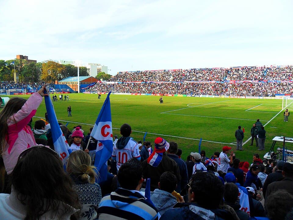 Encuentro entre Nacional y Defensor Sporting, disputado el 28 de mayo de 2011 en el Estadio Gran Parque Central por el Torneo Uruguayo