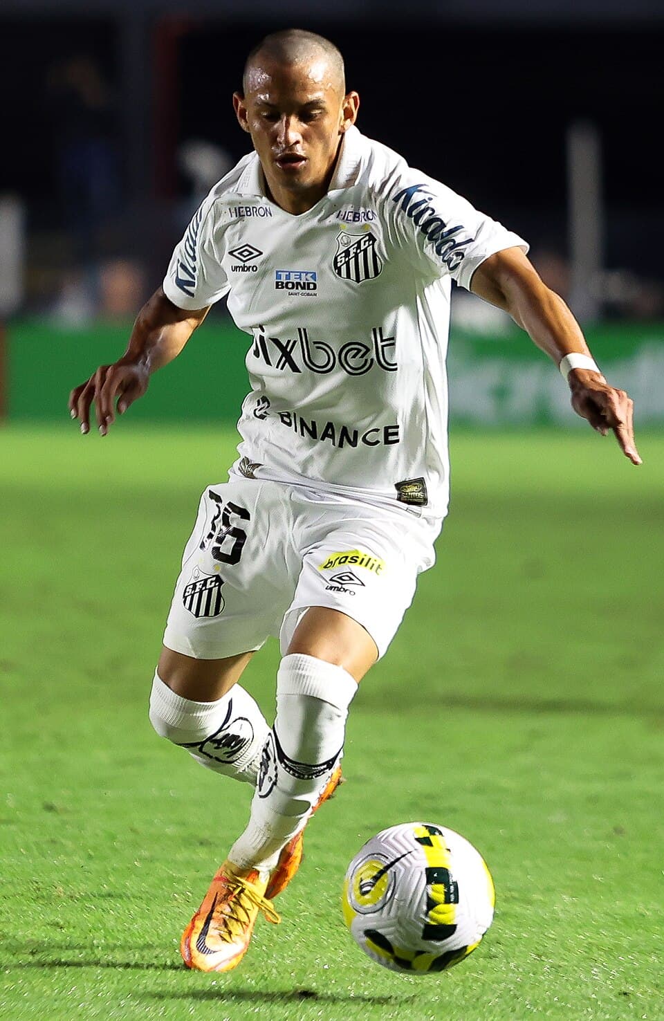Foto da partida entre Santos e Corinthians, na Vila Belmiro, válida pela partida de volta das oitavas-de-final da Copa do Brasil de 2022. Crédito: Fabio Giannelli / Soccer Digital