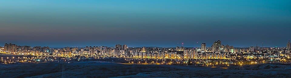 Be'er Sheva at night, looking south
