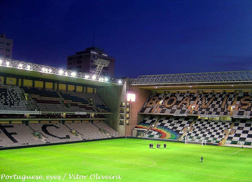The floodlit Estádio do Bessa in Porto, which Boavista have been ordered to vacate by 31 July 2026