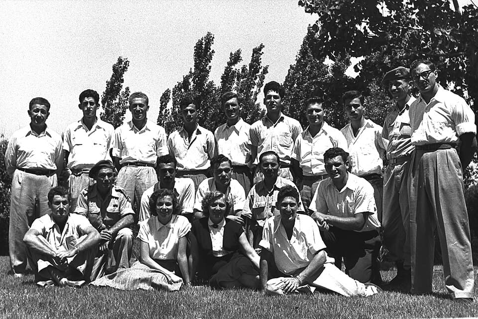 Israel's first Olympic team before departing for the 1952 Helsinki Games