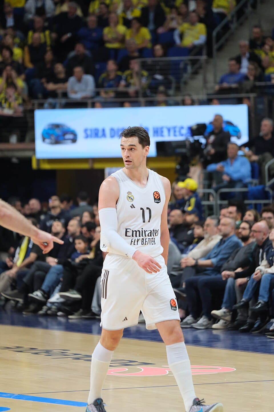 Mario Hezonja 11 Real Madrid Baloncesto Euroleague 20260409