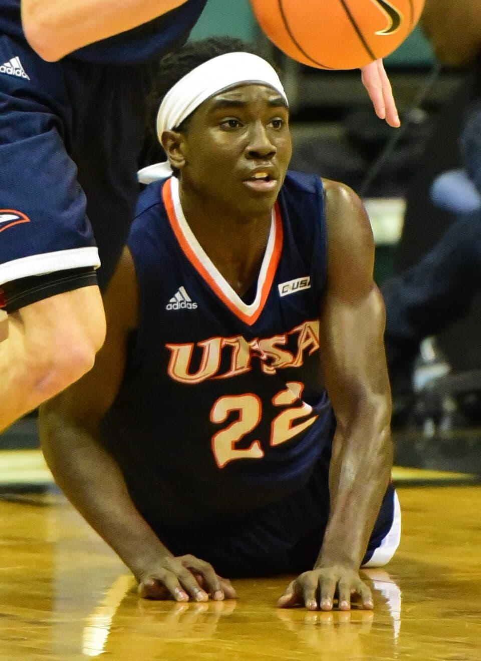 MBasketball-vs-UTSA, 2/17, Chris Crews, DSC_2960