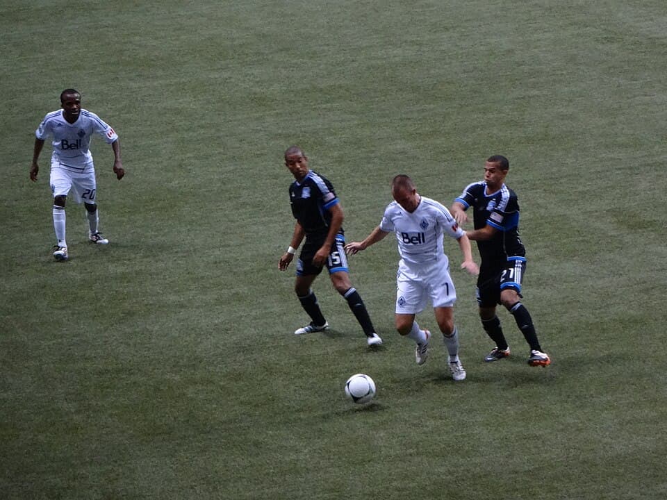 Defended by Justin Morrow and César Díaz Pizarro. Van vs SJ, 22-Jul-2012