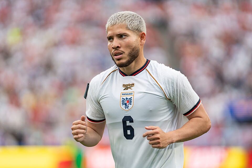 Cristian Martínez in action for Panama against England at the 2026 World Cup