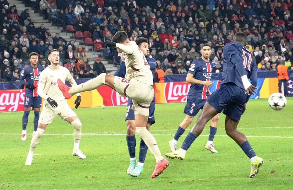 FC Salzburg gegen Paris Saint-Germain (UEFA Champions League 2024-12-10) 6. Runde 0-3