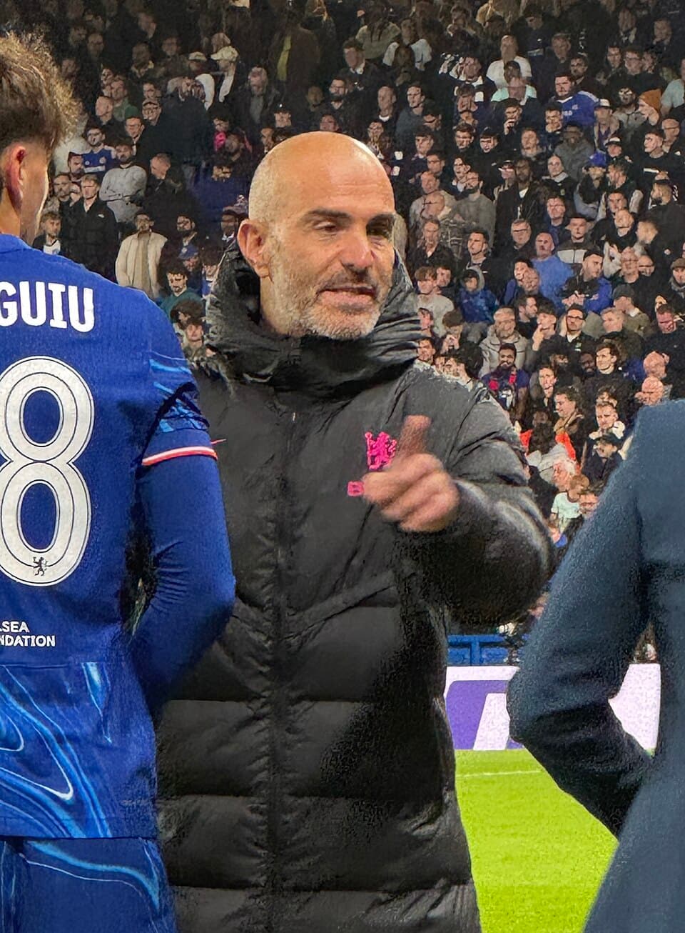 Chelsea manager Enzo Maresca giving instructions to substitution players