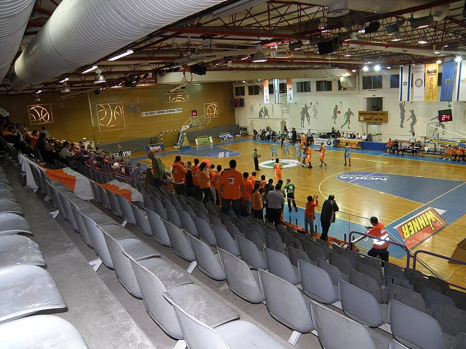 The "Zisman" hall during a game between Ironi Ramat-Gan and Maccabi Rishon LeTsion