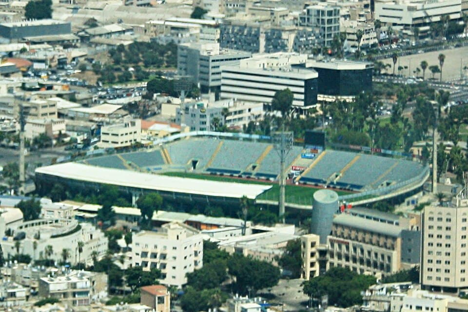 אצטדיון בלומפילד